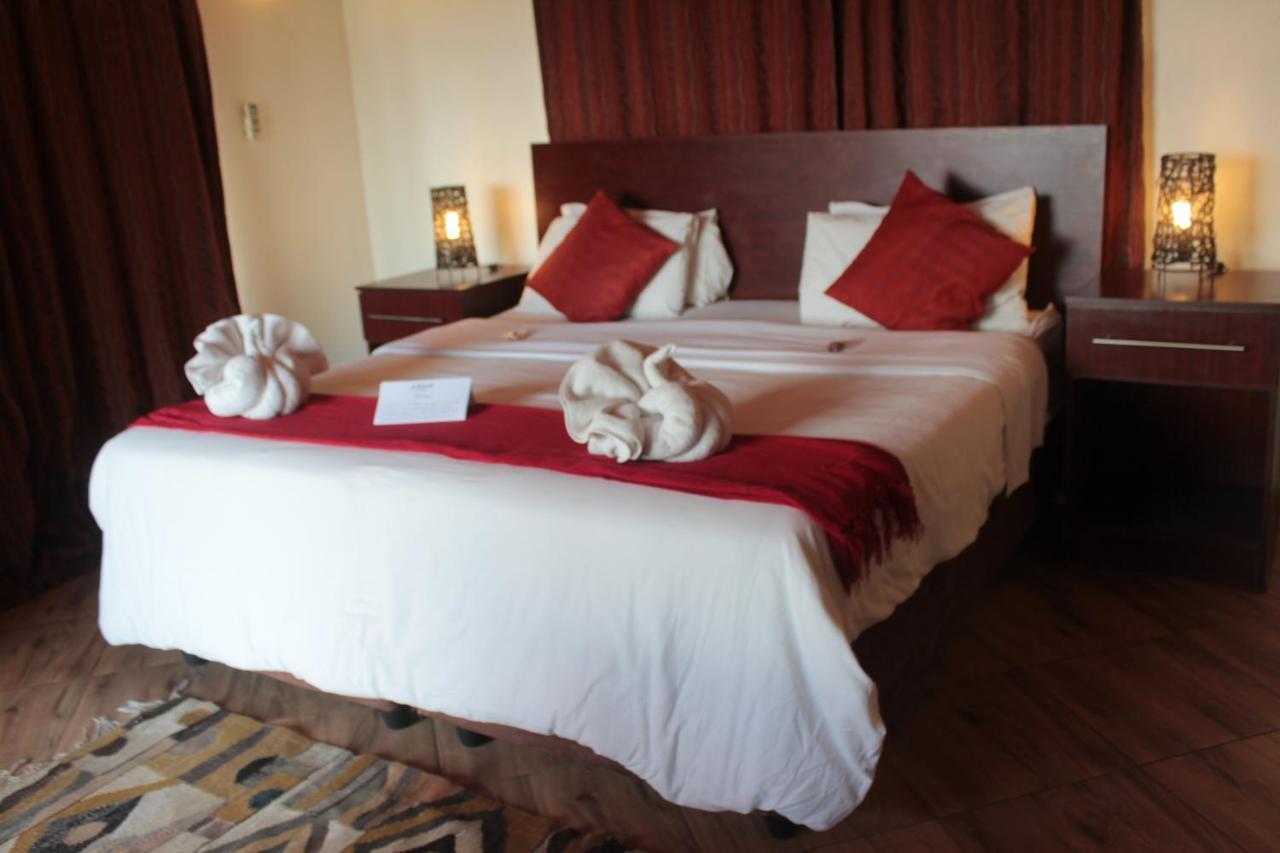 La Montagne Guest Lodge ฮาร์ทบีสบูร์ท ภายนอก รูปภาพ