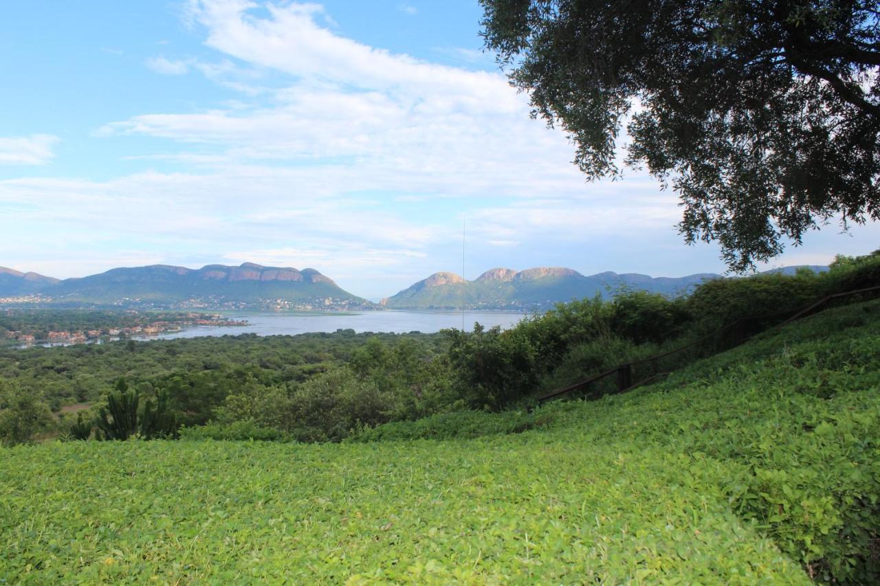 La Montagne Guest Lodge ฮาร์ทบีสบูร์ท ภายนอก รูปภาพ