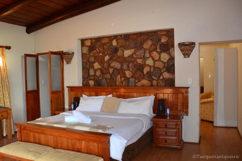La Montagne Guest Lodge ฮาร์ทบีสบูร์ท ภายนอก รูปภาพ