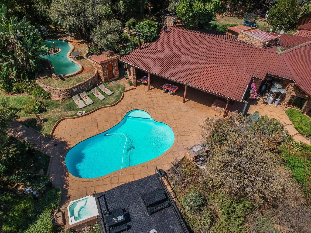 La Montagne Guest Lodge ฮาร์ทบีสบูร์ท ภายนอก รูปภาพ