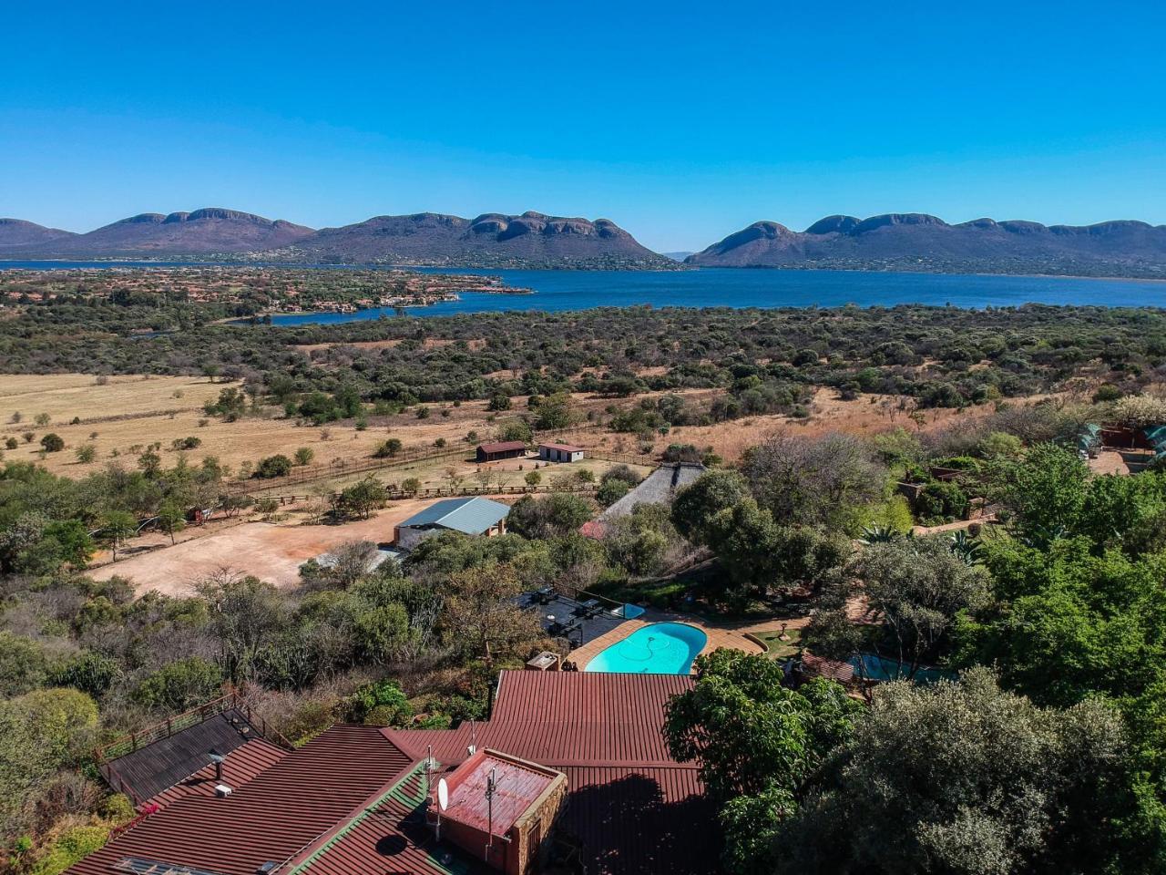 La Montagne Guest Lodge ฮาร์ทบีสบูร์ท ภายนอก รูปภาพ